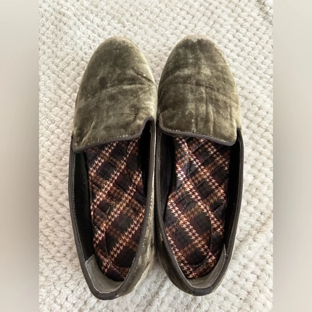 Birdies Olive Velvet Slip-On Loafers Size 8 Women - Christmas, RARE - Picture 3 of 8